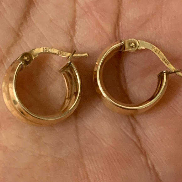 10kt Gold Small Hoops/Huggies - Picture 6 of 9